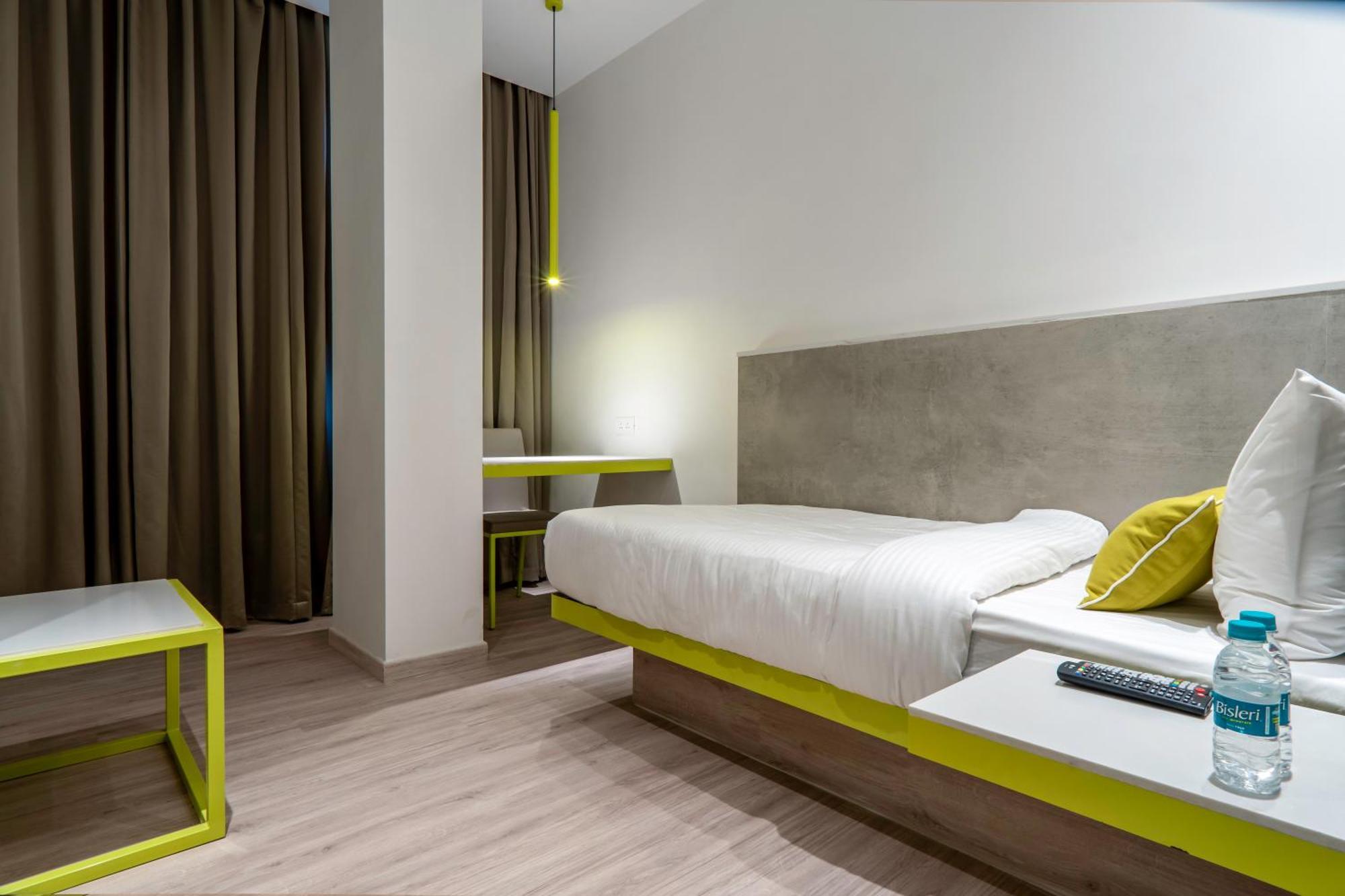 Hotel Le Roi Express Karol Bagh Delhi  Exterior foto