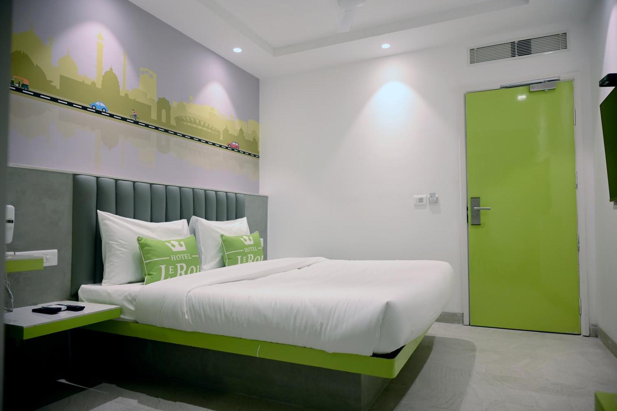 Hotel Le Roi Express Karol Bagh Delhi  Exterior foto