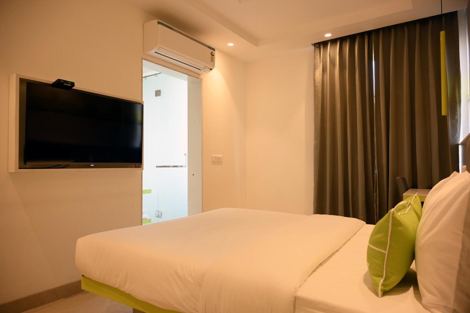 Hotel Le Roi Express Karol Bagh Delhi  Exterior foto
