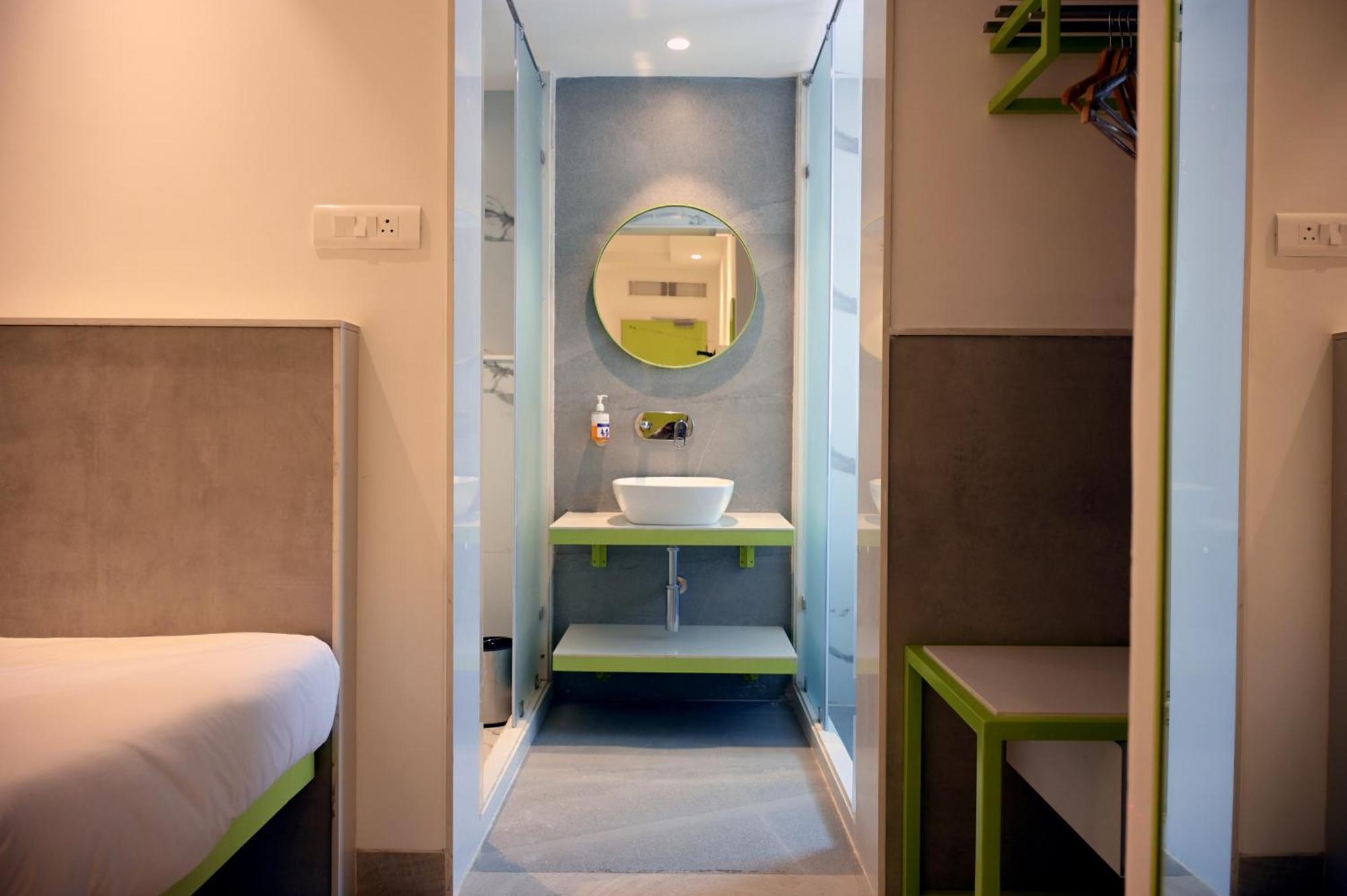 Hotel Le Roi Express Karol Bagh Delhi  Exterior foto